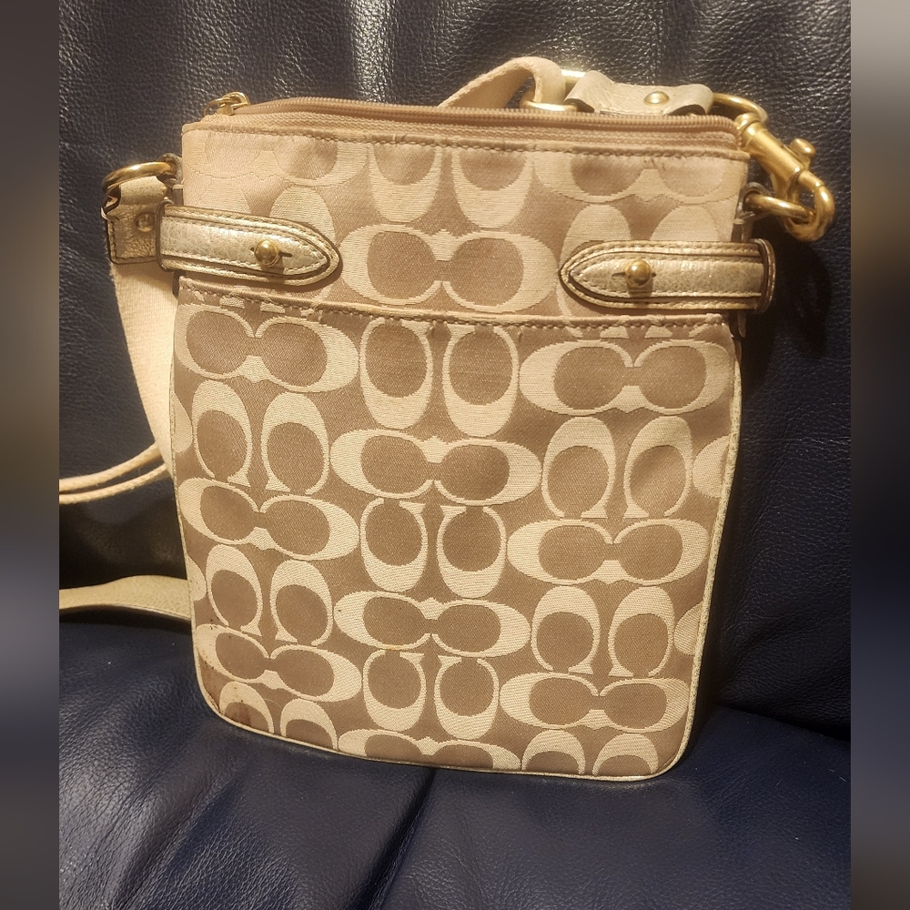Coach Signature Vintage Crossbody